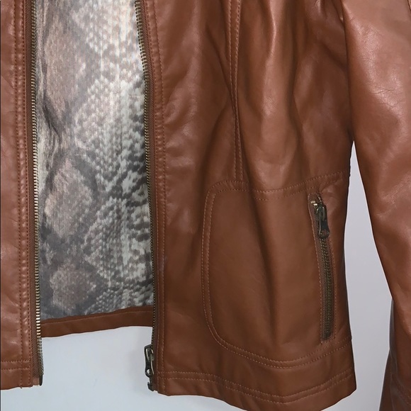 leather jacket - Picture 3 of 3